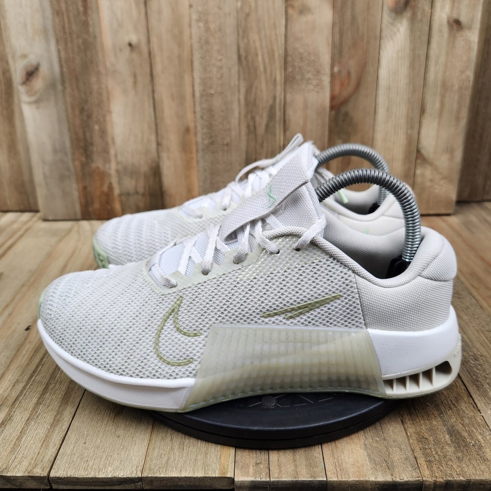 Nike Metcon 9 Training Shoes Womens size 8.5 White Light Green FJ1571-001